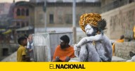 Entramos en la ciudad sagrada de la India habitada por caníbales que comen cuerpos humanos