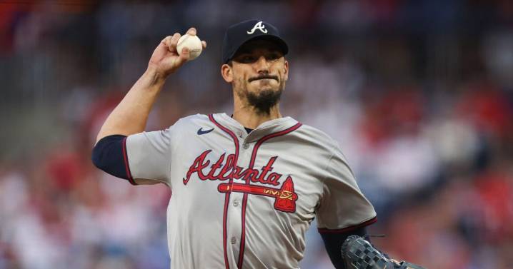 Braves signing Charlie Morton for final week of season