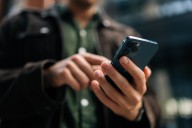 Survey: Do Canadians like to text, call or do face