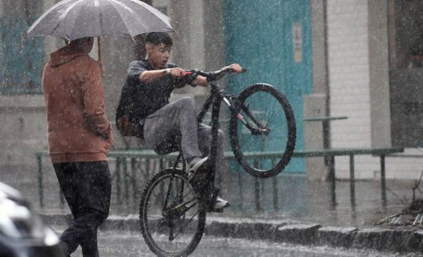 El pronóstico: lluvia, frío y viento por la tarde, así será el clima este sábado en Bahía