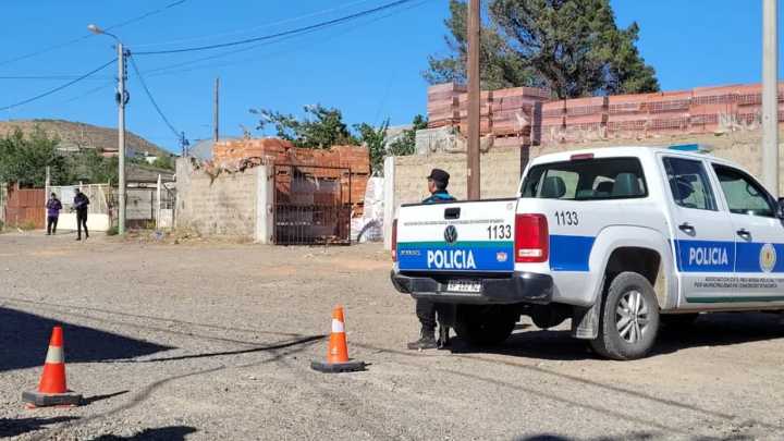 Murió aplastado por una placa de cemento en un corralón