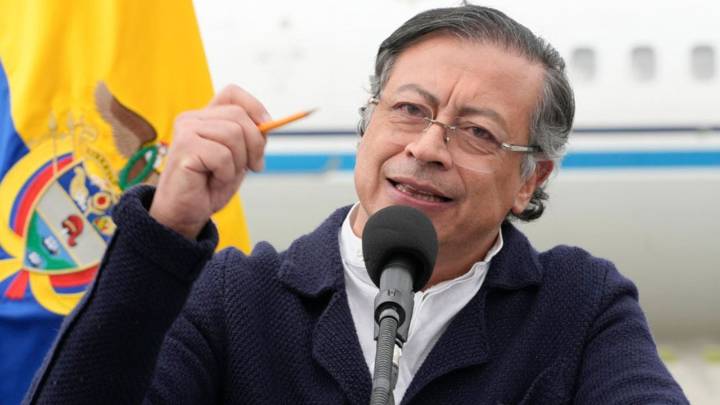 Petro publica proyecto para convocar una Asamblea Nacional Constituyente