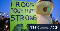 Defying Donald Trump, Portland frog leaps into action in inflatable protests outside ICE building