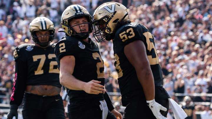 Vanderbilt, Georgia lead college football winners and losers from Week 8