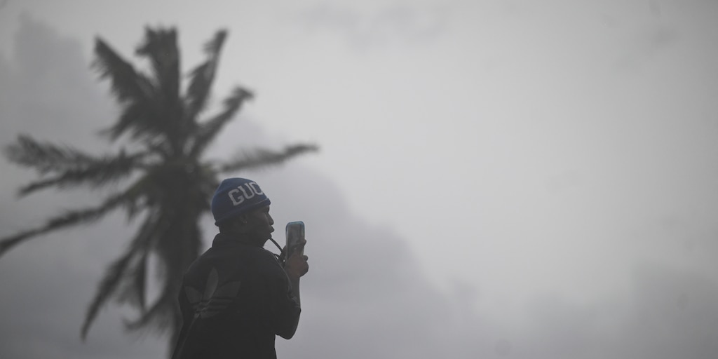 El huracán Melissa se cierne sobre Jamaica como la tormenta más fuerte de su historia