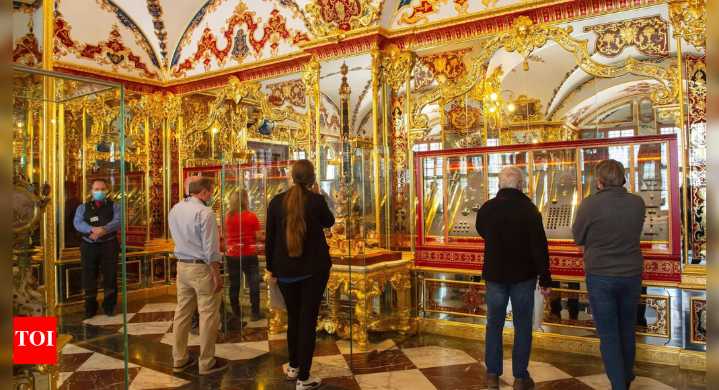 Louvre heist: Museum reopens 3 days after jewellery heist; thieves stole French crown jewels