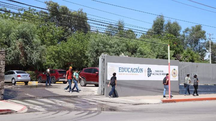 Secretaría de Salud instala módulo en el ITH para orientar a estudiantes sobre la tuberculosis