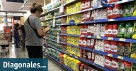 Denuncian una remarcación de precios en supermercados por temor a una devaluación
