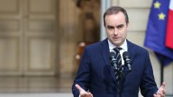 Sèbastien Lecornu dimite como primer ministro de Francia un día después de formar su Gobierno