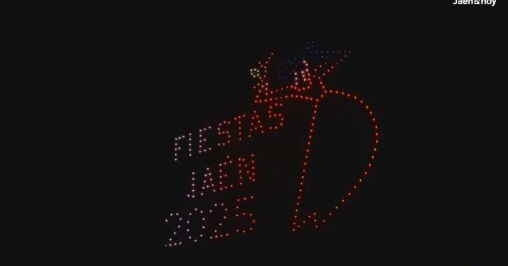 Un cierre de altura de la Feria de San Lucas: hipnótico "Viaje Espacial" con 300 drones