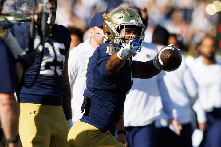Deadspin | No. 16 Notre Dame piles on ealry, dispatches NC State