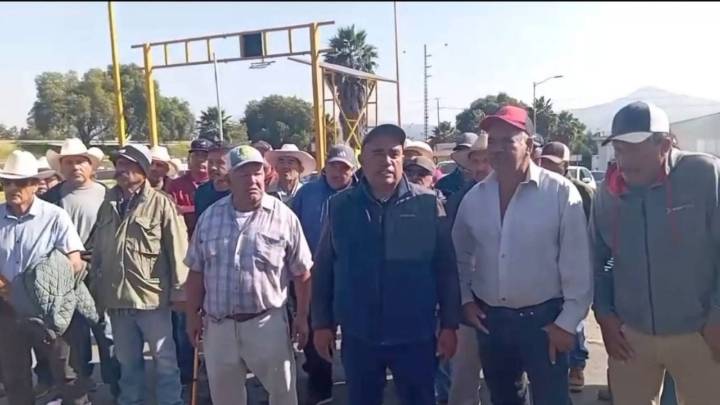 Productores agrícolas de Michoacán permiten paso libre en autopistas por Día de Muertos