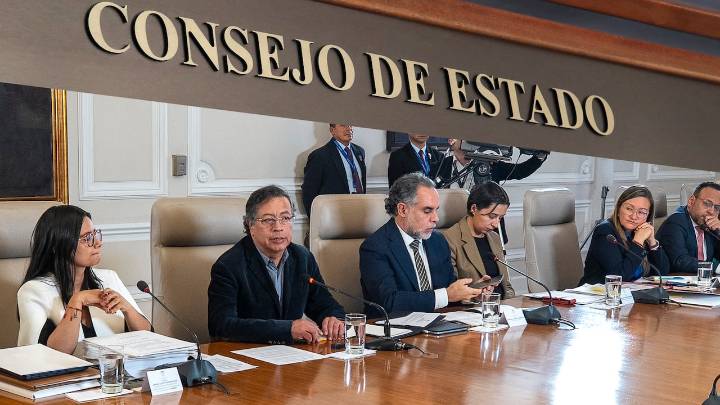 Gustavo Petro reaccionó a estocada que recibió su polémico sistema de salud y publicó fuerte mensaje