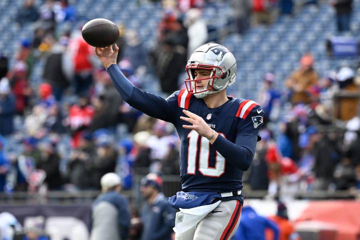 NFL Week 8 Fantasy Football Start ‘Em, Sit ‘Em: Lineup Verdict on Drake Maye, Alvin Kamara and More