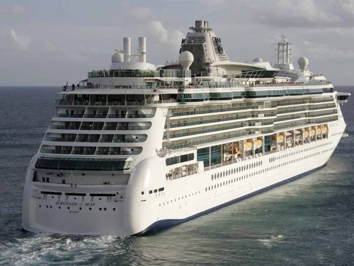 Crucero afectado por brote de norovirus atraca en PortMiami