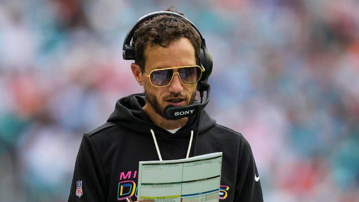 Coach Mike McDaniel balks at Dolphins trade rumors: 'baseless, currently'