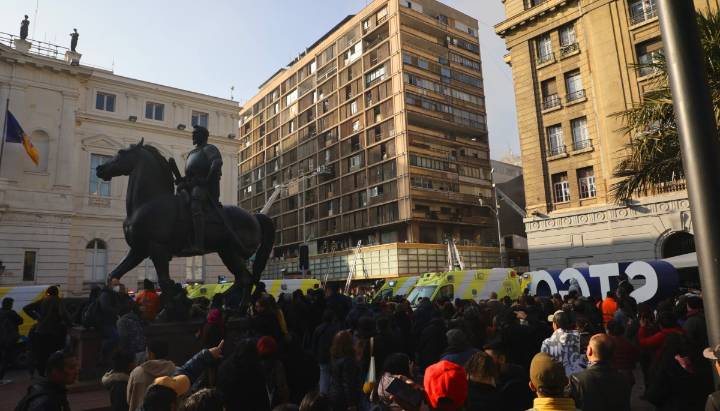 Habilitan edificio incendiado en Plaza de Armas y gestionan para que sea declarado Monumento Histórico Nacional