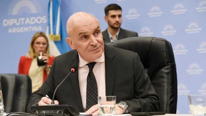 Allanaron la vivienda del vecino de José Luis Espert porque habrían arrojado allí su celular