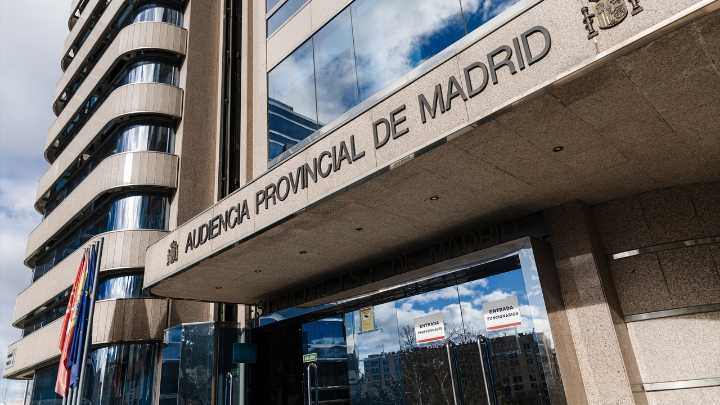 Disfrazaba de enfermeras a las nietas de su pareja y les daba zumos "que sabían fatal" para abusar de ellas: así actuaba el violador de Serranillos