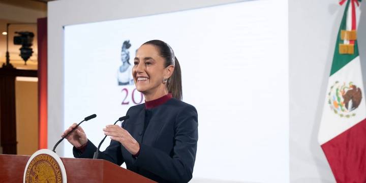 Sheinbaum critica al ‘feminismo de derecha’ por ignorar derechos sociales y desigualdad estructural