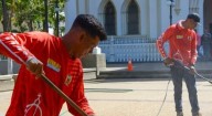 Alcaldía de Mariño ejecutó jornada de limpieza y mantenimiento en plaza Bolívar de Porlamar
