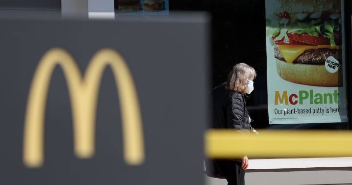 Investigan muerte de trabajadora de local de McDonald’s del barrio universitario