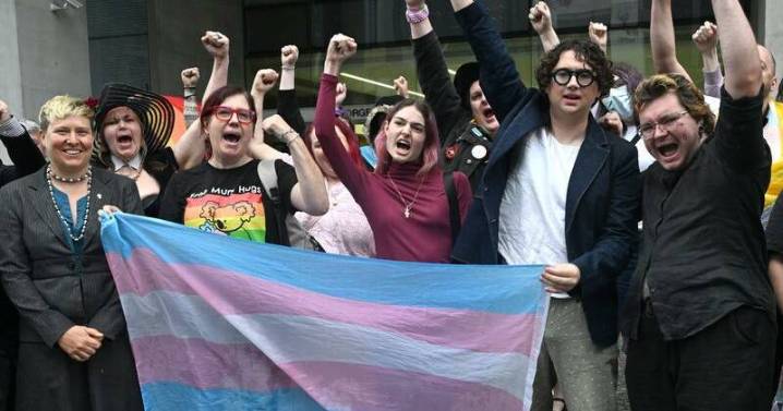 Landmark puberty block ban reinstated by government