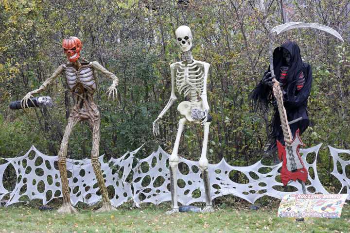 Photos: 'The Rolling Bones' rock Skyline Parkway