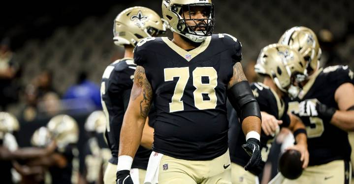 Saints C Erik McCoy possibly out for season, per report
