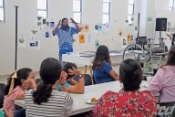 Enseña técnicas de grabado artista juarense Jorge Pérez ‘Yorchote’