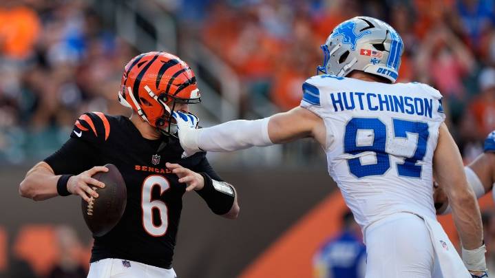 Lions sign star edge rusher Aidan Hutchinson to contract extension through 2030