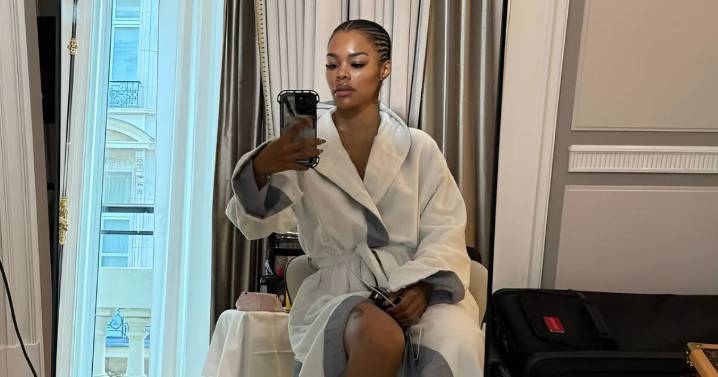 Fans Gush Over Teyana Taylor Posing in Bathrobe