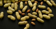 Advice to feed babies peanuts early and often helped 60,000 kids avoid allergies, study finds