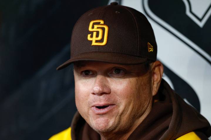 Padres manager Mike Shildt announces retirement after just 2 seasons in charge