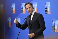 Rutte avisa de que España incumple sus deberes en la OTAN con un gasto militar bajo
