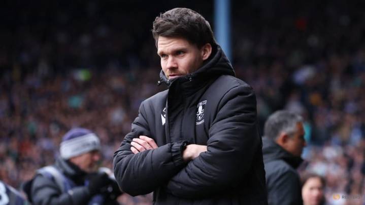 Rangers appoint former Sheffield Wednesday coach Rohl as manager