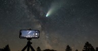¿Cómo tomar fotografías del cometa Lemmon con el celular?