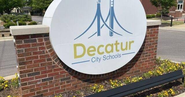 'Reunification site' set up for parents to pick up kids involved in Decatur City Schools bus crash