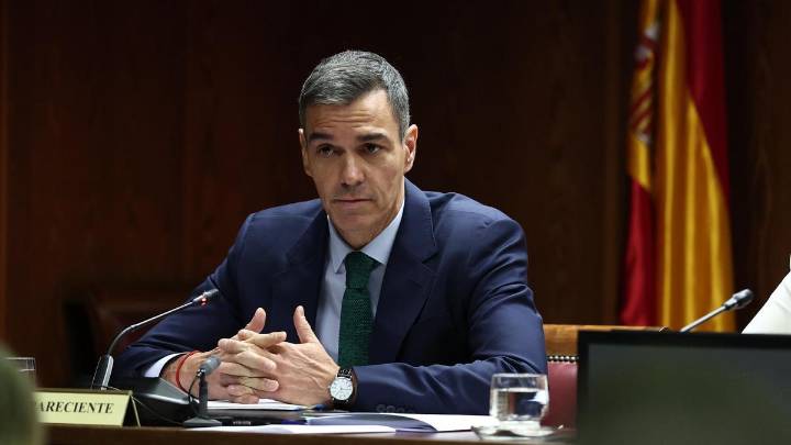 Sánchez niega sobresueldos en el PSOE y reconoce que recibió pagos en efectivo de menos de 1.000 euros