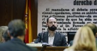 El exgerente del PSOE deja decenas de preguntas sin responder en el Senado y más dudas sobre una caja B