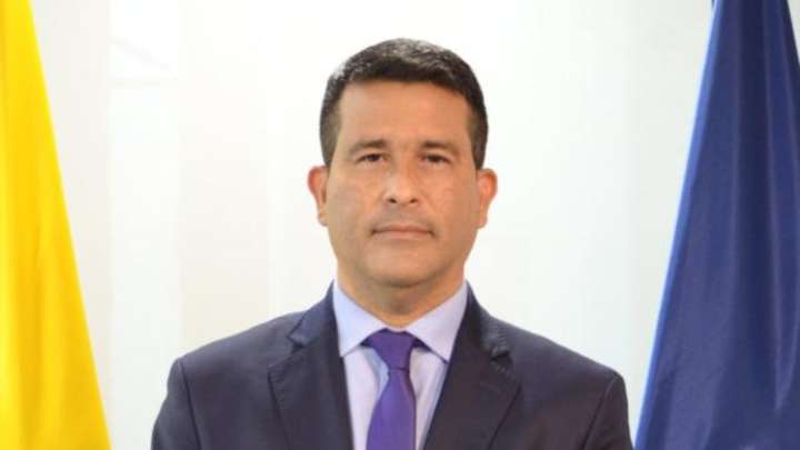 ¿Quién es Luis Eduardo Llinás Chica, el funcionario que sale del gobierno Petro en pleno riesgo de sanciones de la OFAC?
