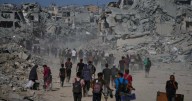 Gazans trek to ruined homes as Israeli forces pull back