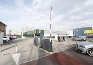 Roba el bolso a una mujer en Avilés tras amenazarla con unas tijeras en el cuello