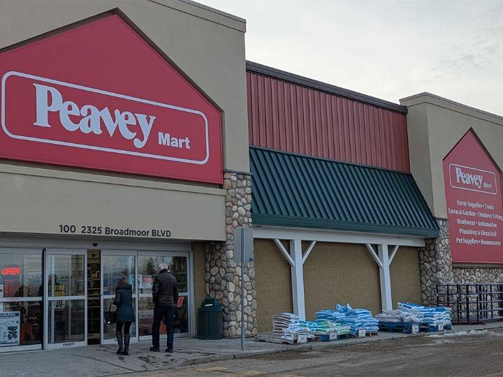 Peavey Mart hardware chain hoping to come back from the dead after financial failure