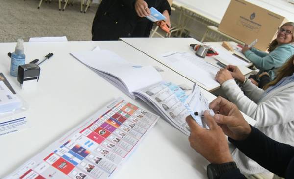 Buen debut del nuevo sistema de votación y no se registraron hasta ahora reclamos