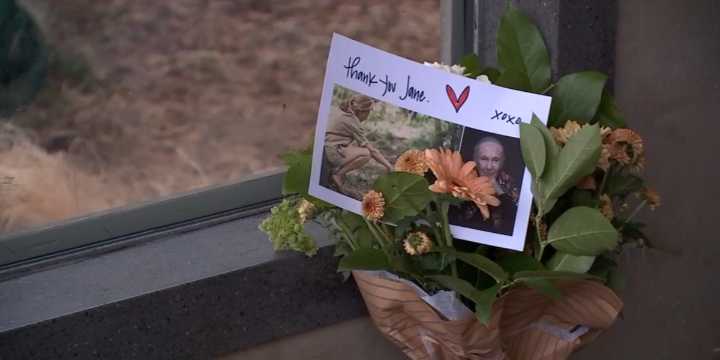‘Continue the legacy’: Former Oregon Zoo keeper remembers Jane Goodall