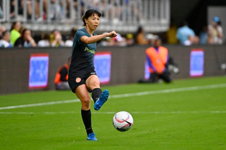 Thorns trade M Hina Sugita to Angel City