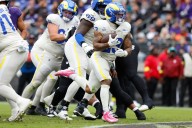 Deadspin | Rams shut down struggling Ravens