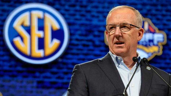 Sankey implores NCAA to axe ruling allowing pro