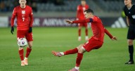 Lewandowski sidelined by hamstring injury and could miss clasico against Real Madrid